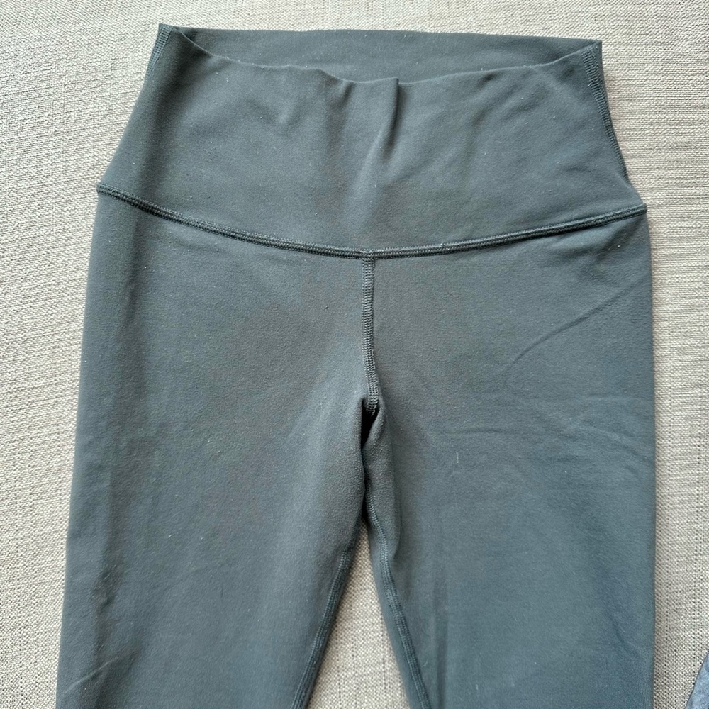 ALO yoga Airbrush high waist leggings in Anthracite (dark grey)